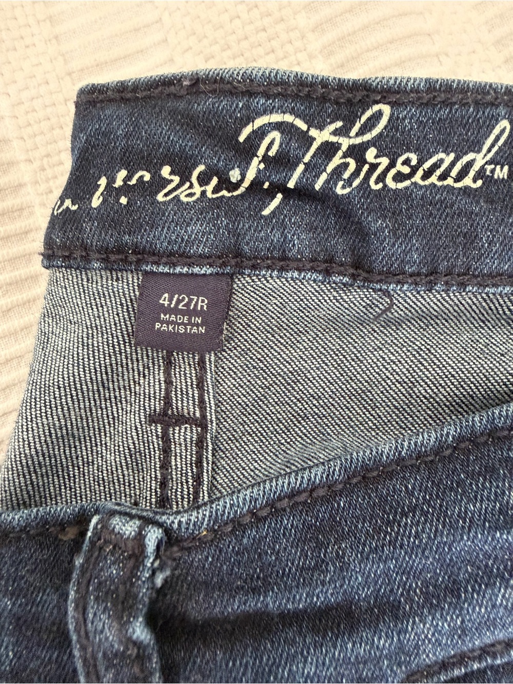 Universal Threads Skinny Jeans - Picture 3 of 4